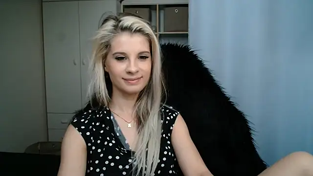 KristineGlow online show from 07/02/26, 06:25