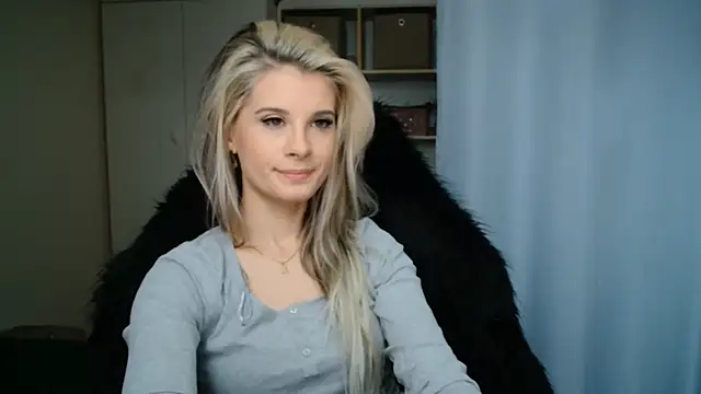 KristineGlow online show from 07/03/26, 06:31
