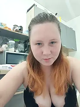 MiaKissy online show from 09/19/25, 06:26