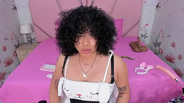 SafiroAgataaa online show from 12/21/25, 03:57