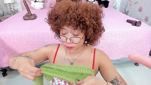 SafiroAgataaa online show from 03/04/26, 01:44