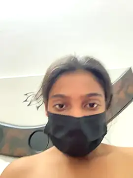 Snapshot of HeerStd chatting on 11/16/25, 04:34 HeerStd online show from 11/16/25, 04:34