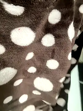 Snapshot of HeerStd chatting on 11/17/25, 05:24 HeerStd online show from 11/17/25, 05:24