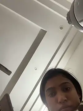 Snapshot of HeerStd chatting on 02/08/26, 05:22 HeerStd online show from 02/08/26, 05:22