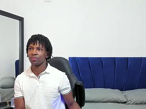 tau montes online show from 09/29/25, 04:12