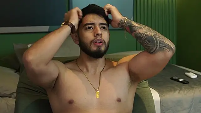 Snapshot of Nick_Vans chatting on 09/15/25, 02:06 Nick Vans online show from 09/15/25, 02:06