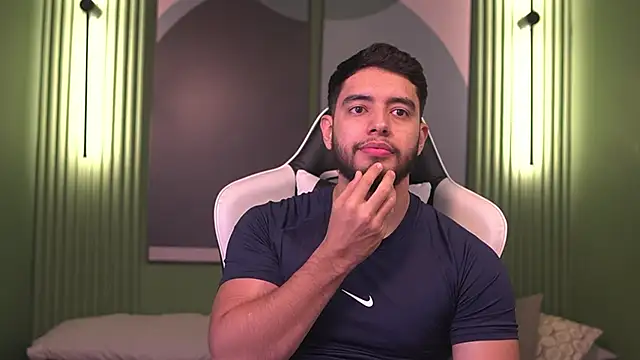 Snapshot of Nick_Vans chatting on 09/28/25, 06:13 Nick Vans online show from 09/28/25, 06:13