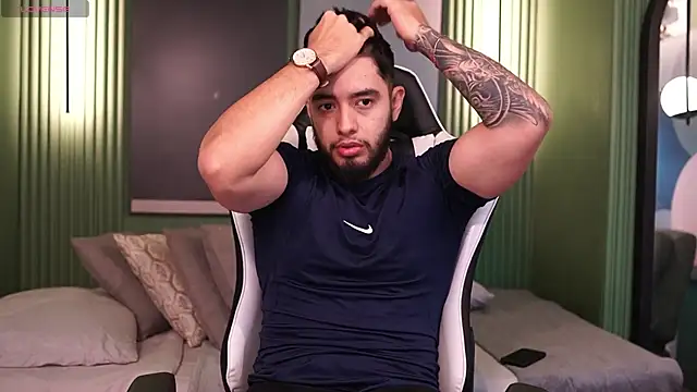 Snapshot of Nick_Vans chatting on 10/07/25, 12:24 Nick Vans online show from 10/07/25, 12:24