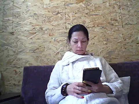 Snapshot of Milana38 chatting on 10/14/25, 09:32 Milana38 online show from 10/14/25, 09:32