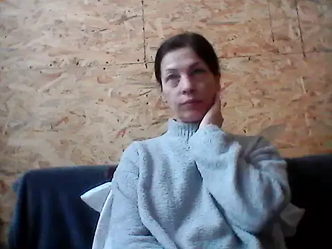 Snapshot of Milana38 chatting on 11/17/25, 10:32 Milana38 online show from 11/17/25, 10:32