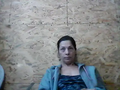 Snapshot of Milana38 chatting on 11/19/25, 01:00 Milana38 online show from 11/19/25, 01:00