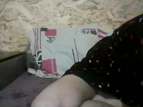 Snapshot of Milana38 chatting on 11/21/25, 05:00 Milana38 online show from 11/21/25, 05:00