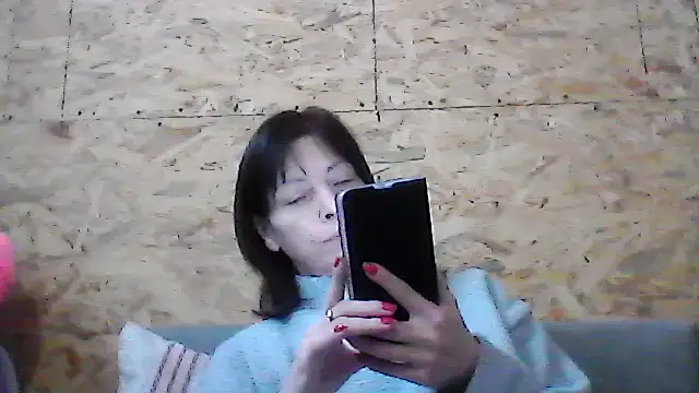 Snapshot of Milana38 chatting on 12/18/25, 10:10 Milana38 online show from 12/18/25, 10:10