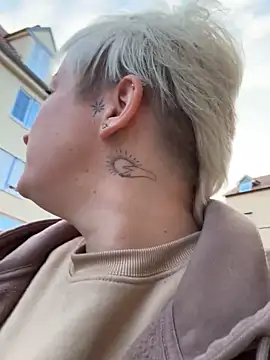 Rozendefotz online show from 11/28/25, 07:44