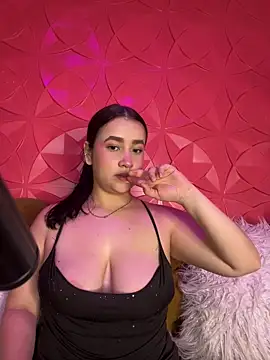 Pinkichloe online show from 05/22/26, 02:44