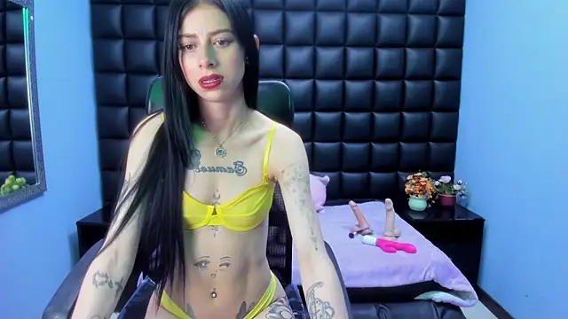 Dulce Miaa  online show from 02/09/26, 05:39