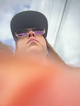 Tamara valentine online show from 11/24/25, 08:30