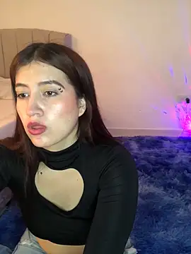 BrunnetAri  online show from 10/10/25, 03:22