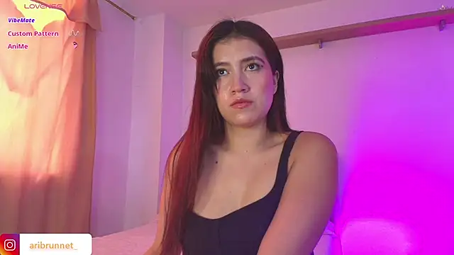 BrunnetAri  online show from 10/20/25, 03:23