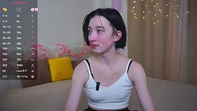 Snapshot of JuanaFriesz chatting on 02/18/26, 09:05 JuanaFriesz online show from 02/18/26, 09:05