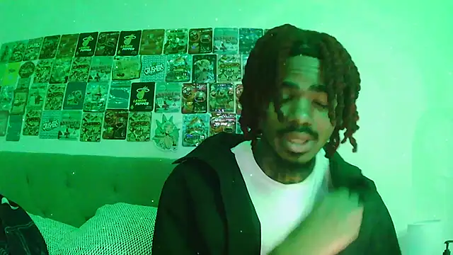 Snapshot of risktakinndolo chatting on 09/11/25, 11:05 risktakinndolo online show from 09/11/25, 11:05