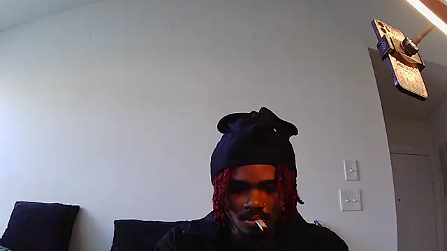 Snapshot of risktakinndolo chatting on 09/20/25, 01:45 risktakinndolo online show from 09/20/25, 01:45