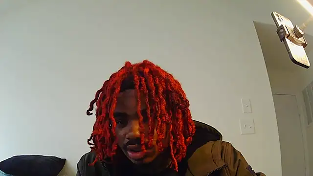 Snapshot of risktakinndolo chatting on 09/27/25, 01:38 risktakinndolo online show from 09/27/25, 01:38