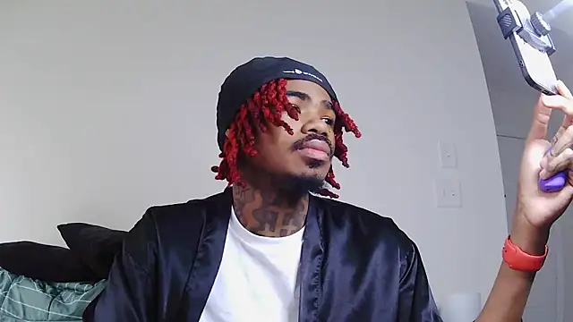 Snapshot of risktakinndolo chatting on 09/28/25, 02:55 risktakinndolo online show from 09/28/25, 02:55