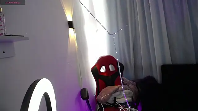 Annie A  online show from 10/03/25, 04:48