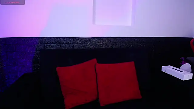 Annie A  online show from 10/20/25, 08:31