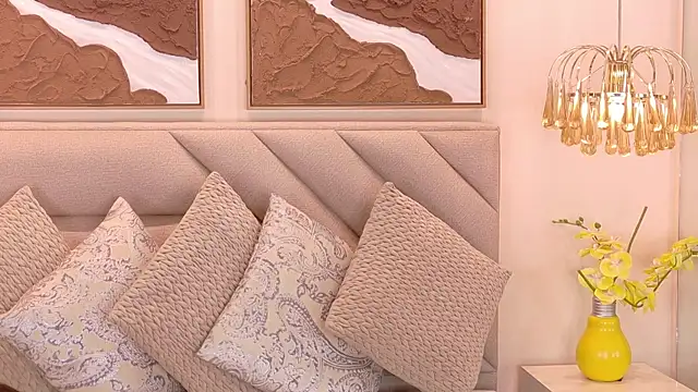 kendalFox  online show from 10/21/25, 12:17