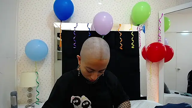 Snapshot of LunaRichy_ chatting on 09/24/25, 12:41 LunaRichy online show from 09/24/25, 12:41