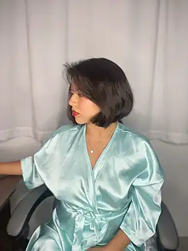 Snapshot of Valen_Sky chatting on 11/29/25, 04:59 Valen Sky online show from 11/29/25, 04:59