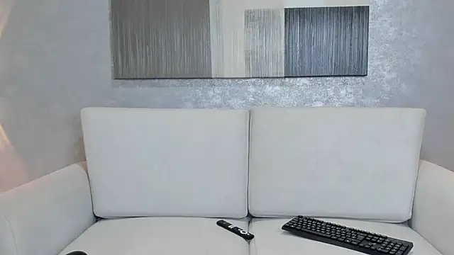 Lucia jane online show from 06/04/26, 08:04