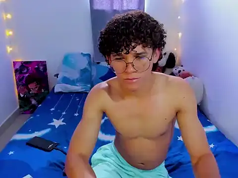 Tom Blues online show from 03/11/26, 09:54