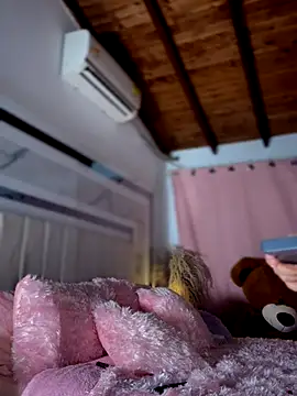 Emiily Moore1 online show from 09/17/25, 10:55