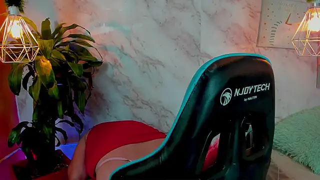 cristal herrera  online show from 12/22/25, 01:24