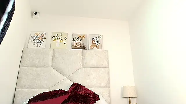 elizawiliamst online show from 11/17/25, 11:27