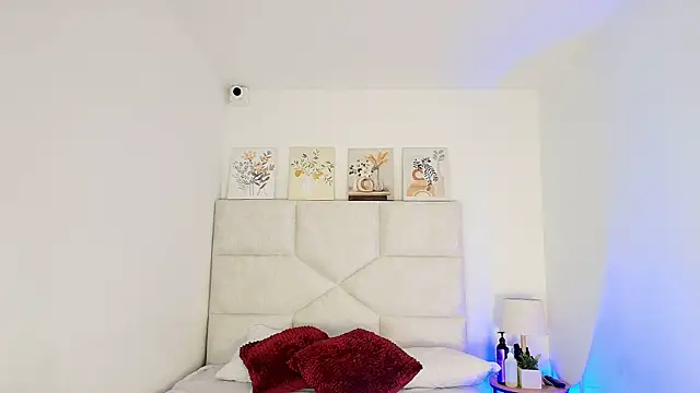 elizawiliamst online show from 05/13/26, 12:24
