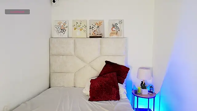 elizawiliamst online show from 06/24/26, 12:04