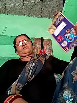 Manavi x online show from 05/14/26, 08:43