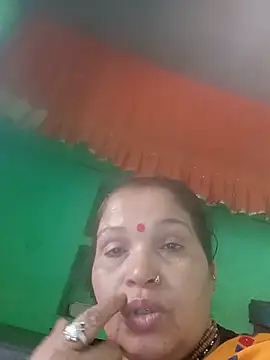 Manavi x online show from 06/05/26, 07:36