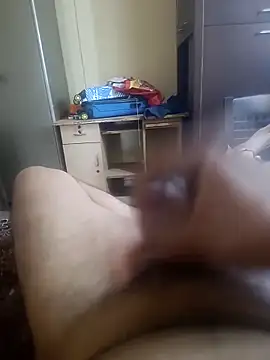 Snapshot of bobby3374 chatting on 02/10/26, 06:28 bobby3374 online show from 02/10/26, 06:28