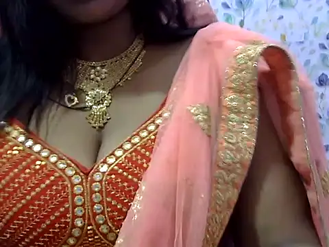 Snapshot of Rooshami_hot01 chatting on 10/10/25, 04:50 Rooshami hot01 online show from 10/10/25, 04:50