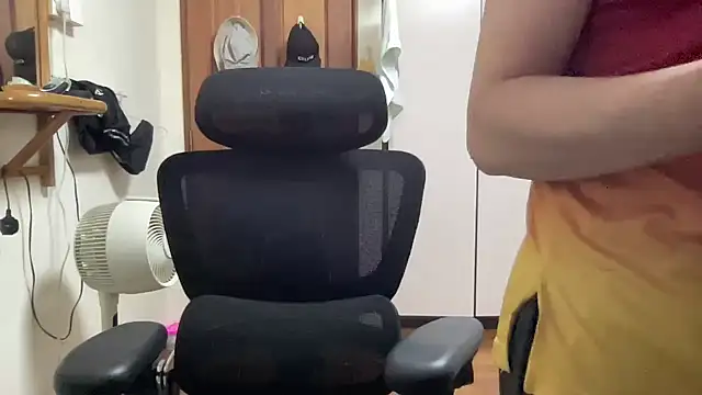 Snapshot of Passionatetwink2 chatting on 10/17/25, 09:56 Passionatetwink2 online show from 10/17/25, 09:56