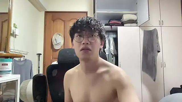 Snapshot of Passionatetwink2 chatting on 03/12/26, 09:26 Passionatetwink2 online show from 03/12/26, 09:26