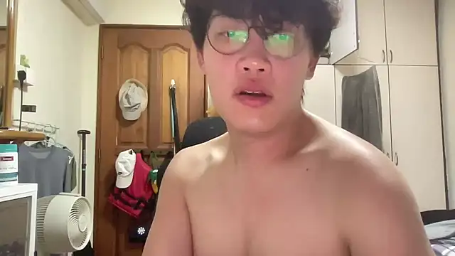 Snapshot of Passionatetwink2 chatting on 03/18/26, 03:15 Passionatetwink2 online show from 03/18/26, 03:15