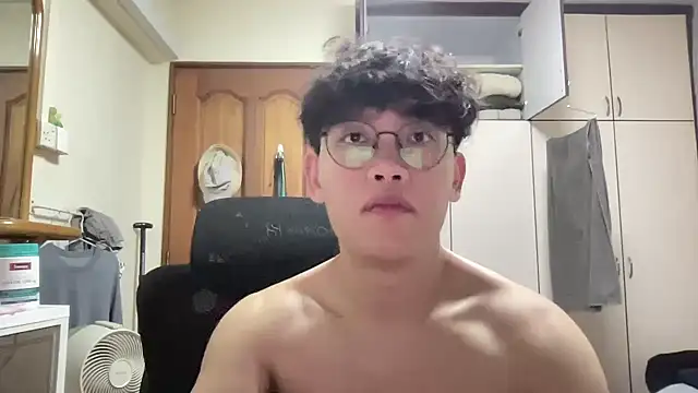 Snapshot of Passionatetwink2 chatting on 03/23/26, 03:05 Passionatetwink2 online show from 03/23/26, 03:05