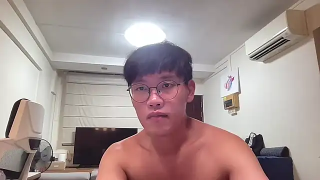 Snapshot of Passionatetwink2 chatting on 07/17/26, 10:55 Passionatetwink2 online show from 07/17/26, 10:55
