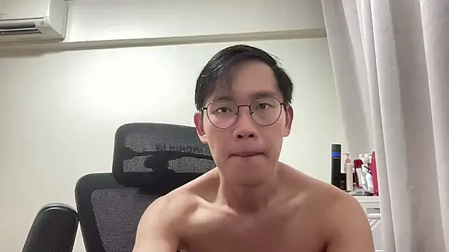 Snapshot of Passionatetwink2 chatting on 07/29/26, 12:47 Passionatetwink2 online show from 07/29/26, 12:47